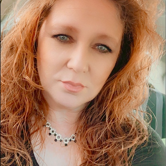 Meet your Posher, Lisa - Picture 7 of 7